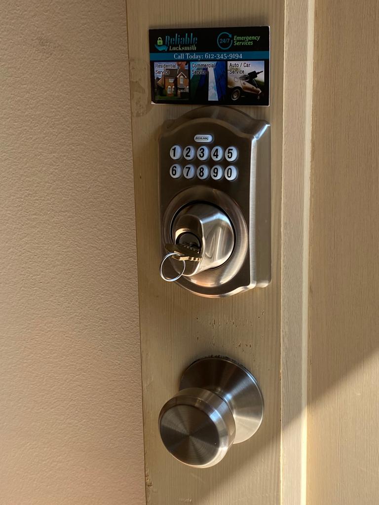 Residential lock door knob and deadbolt rekeyed by Reliable Locksmith MN (11)