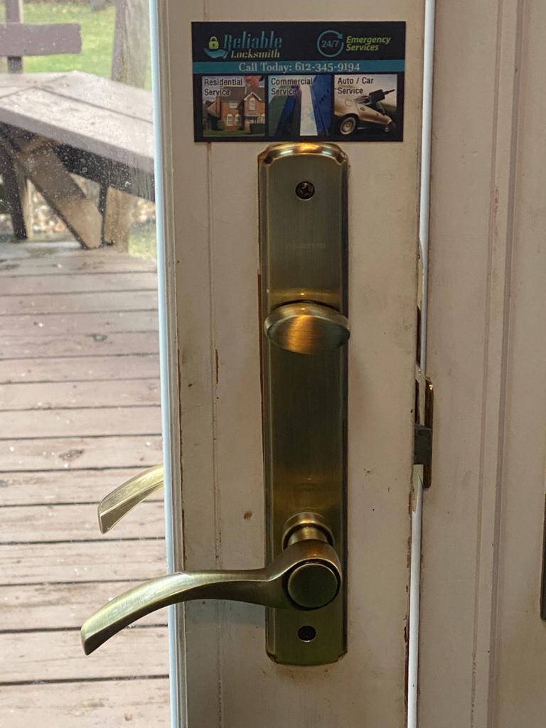 Residential lock door knob and deadbolt rekeyed by Reliable Locksmith MN (3)