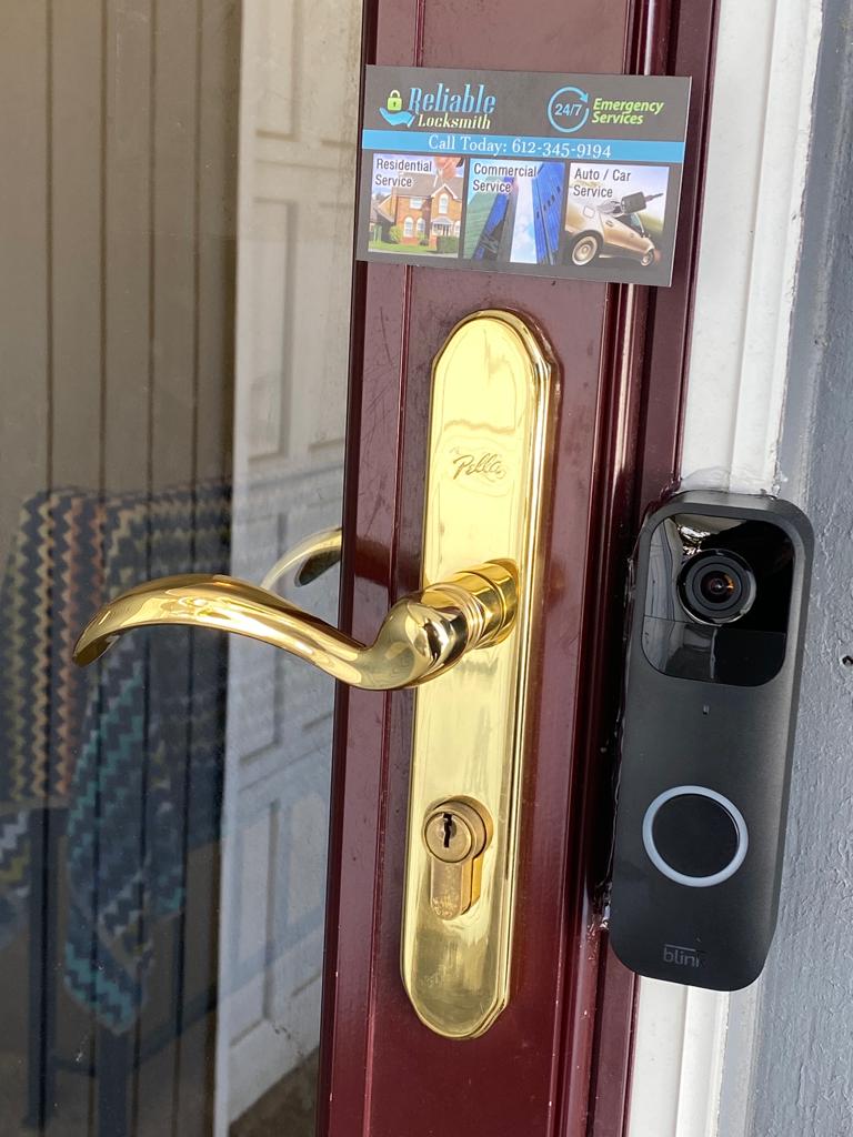 Pella screen door lock changed reliable locksmith in St Paul home