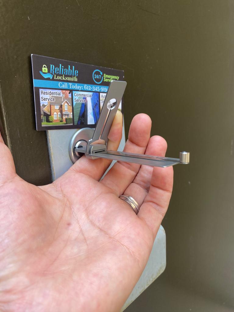 Reliable Locksmith - Home and office lockout services (10)