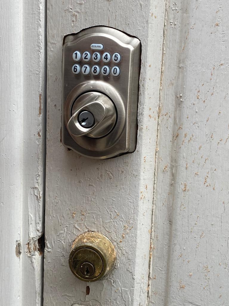 Reliable Locksmith - Home and office lockout services (22)