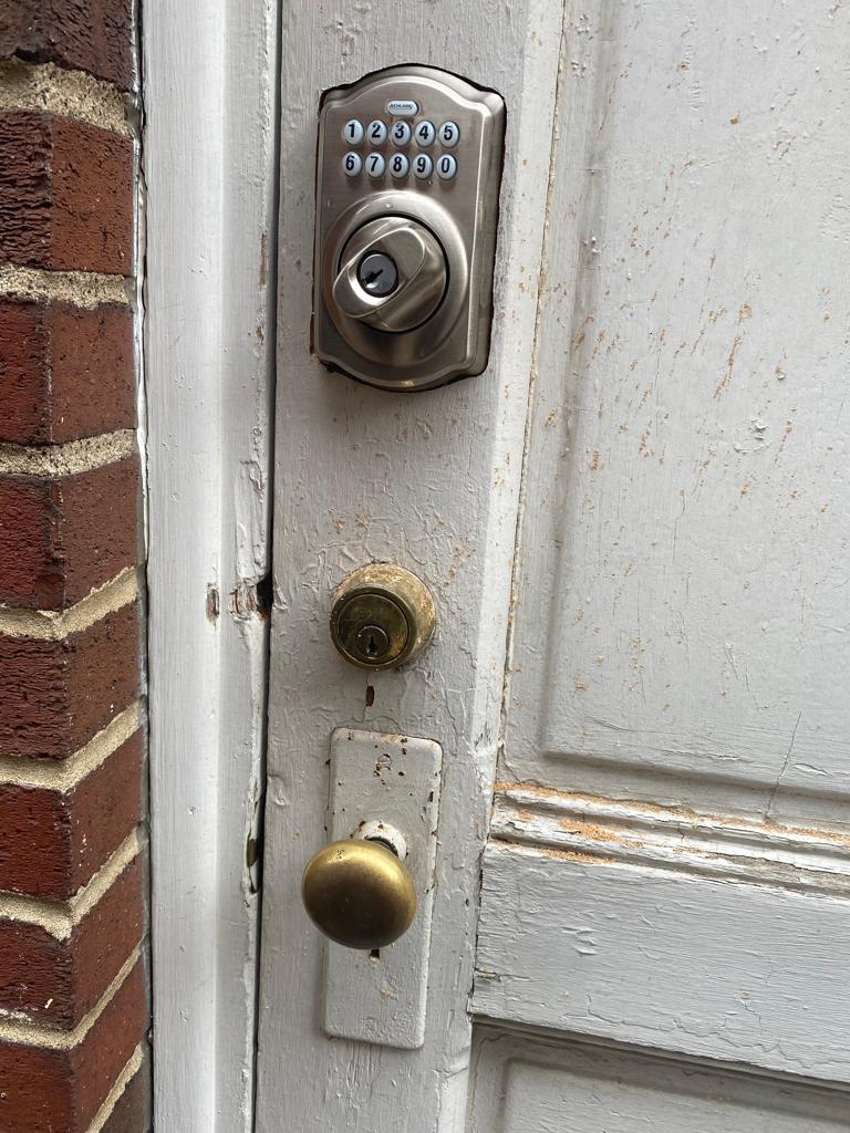 Reliable Locksmith - Home and office lockout services (23)