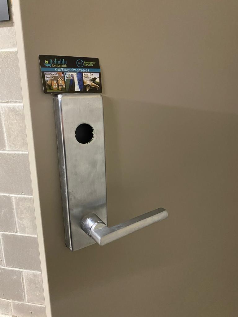locks changed job in mall of america by reliable locksmith (5)