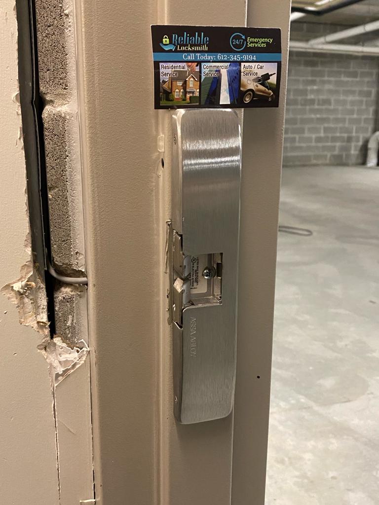 locks changed job in mall of america by reliable locksmith (6)