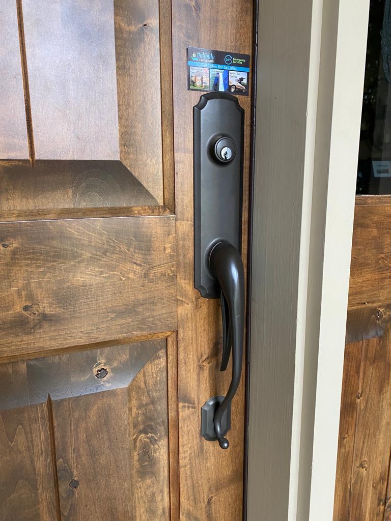 Trillium multi point mechanism changed by reliable locksmith ( (7)