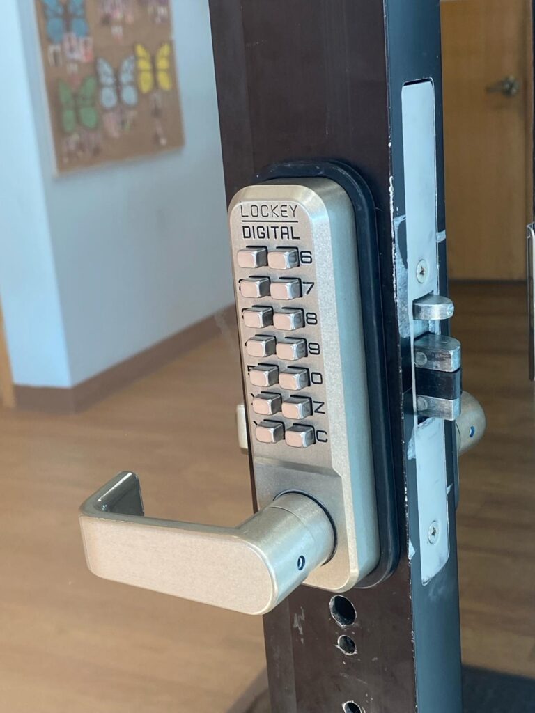 Keypads installed by reliable locksmith (17)