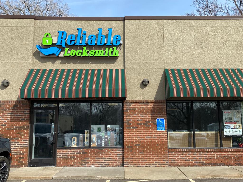 Our locksmith store in Minneapolis (5)